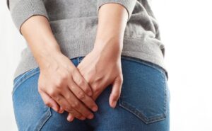 Babské rady na svědění konečníku: 14 Způsobů jak se zbavit nepříjemného problému